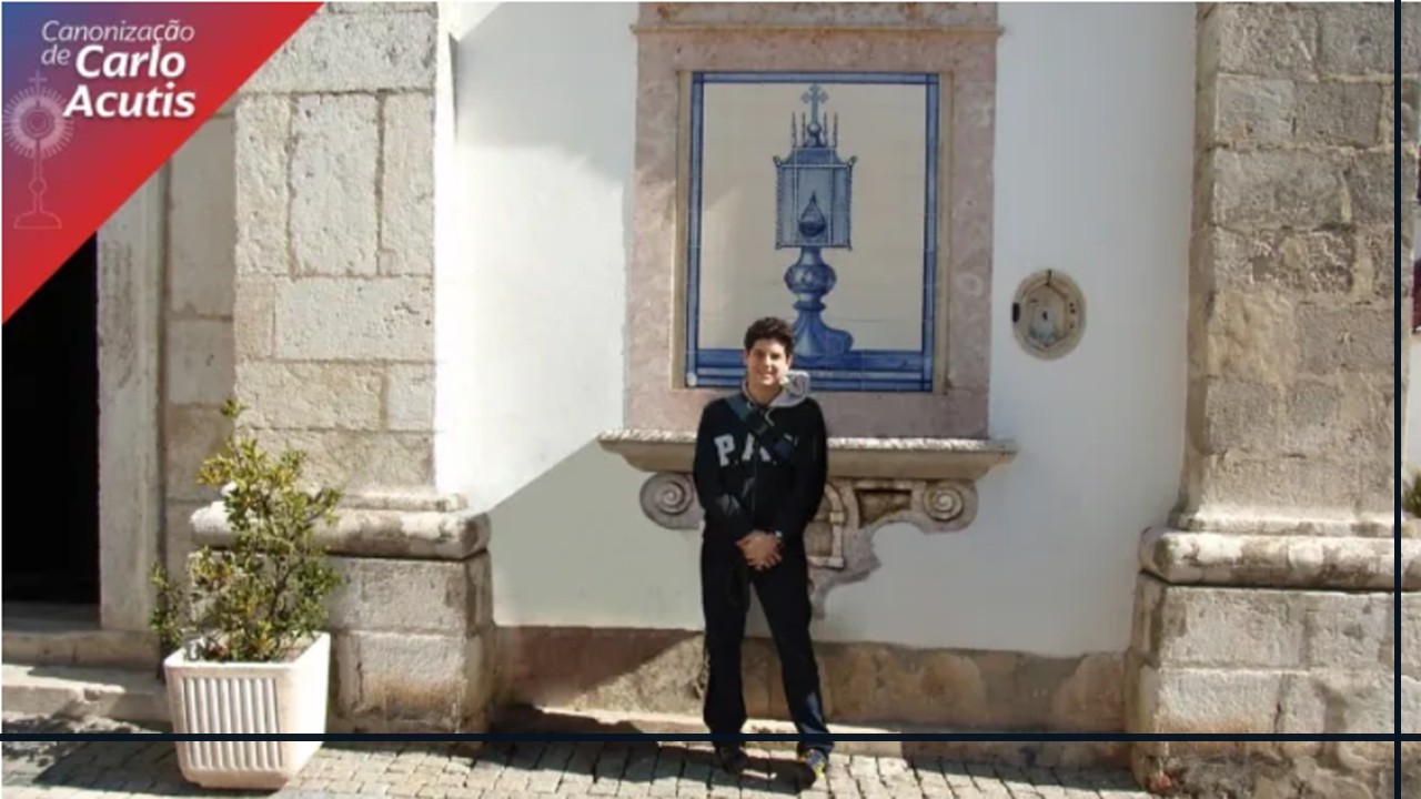Santo Carlos Acútis na Igreja do Santíssimo Milagre